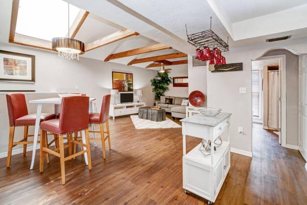 Hidden Couples Loft Retreat In Heights Foodie District Tampa Eksteriør bilde